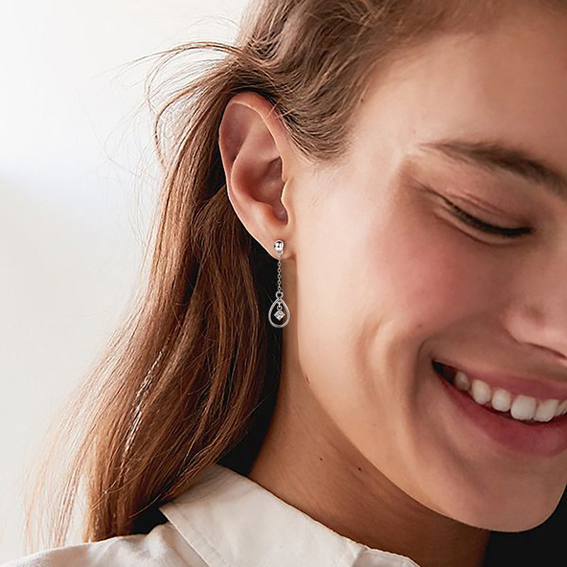 LYRA - Dangle Diamond Earrings