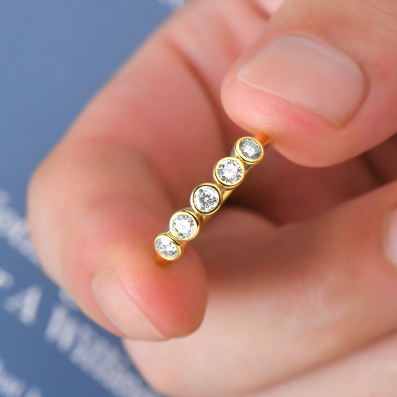 CATERINA - Ring with 5 diamonds